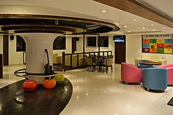 Oyo Premium Mysore Mg Road