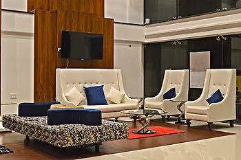 *** Hotel Oyo Premium Mysore Mg Road India